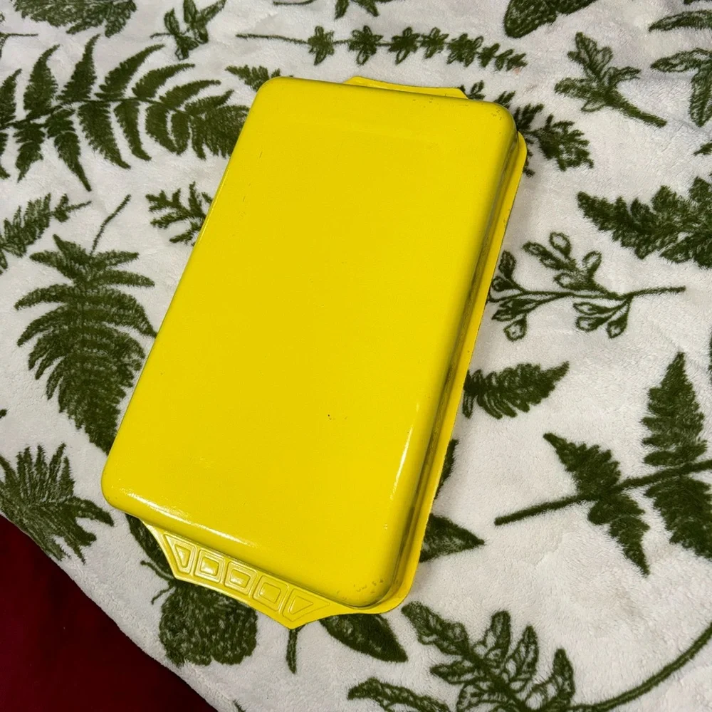 Vintage 70’s Inspired Yellow Baking Dish